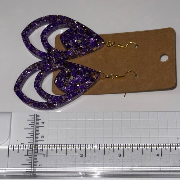 Handmade epoxy resin dangle earrings - purple and gold glitter - Picture 5 of 6